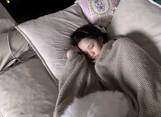 为何众多夫妻选择分床睡? 听过来人怎么说